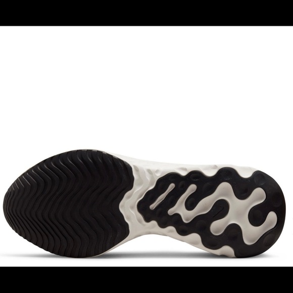 New! Nike Phantom Pink Cheetah Sneakers - Picture 3 of 7